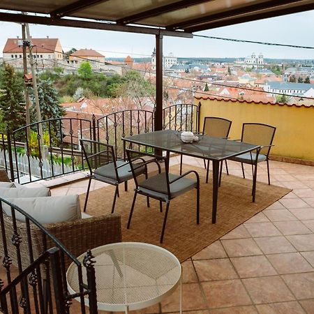 Kiralyszeke Apartman Егер Екстериор снимка