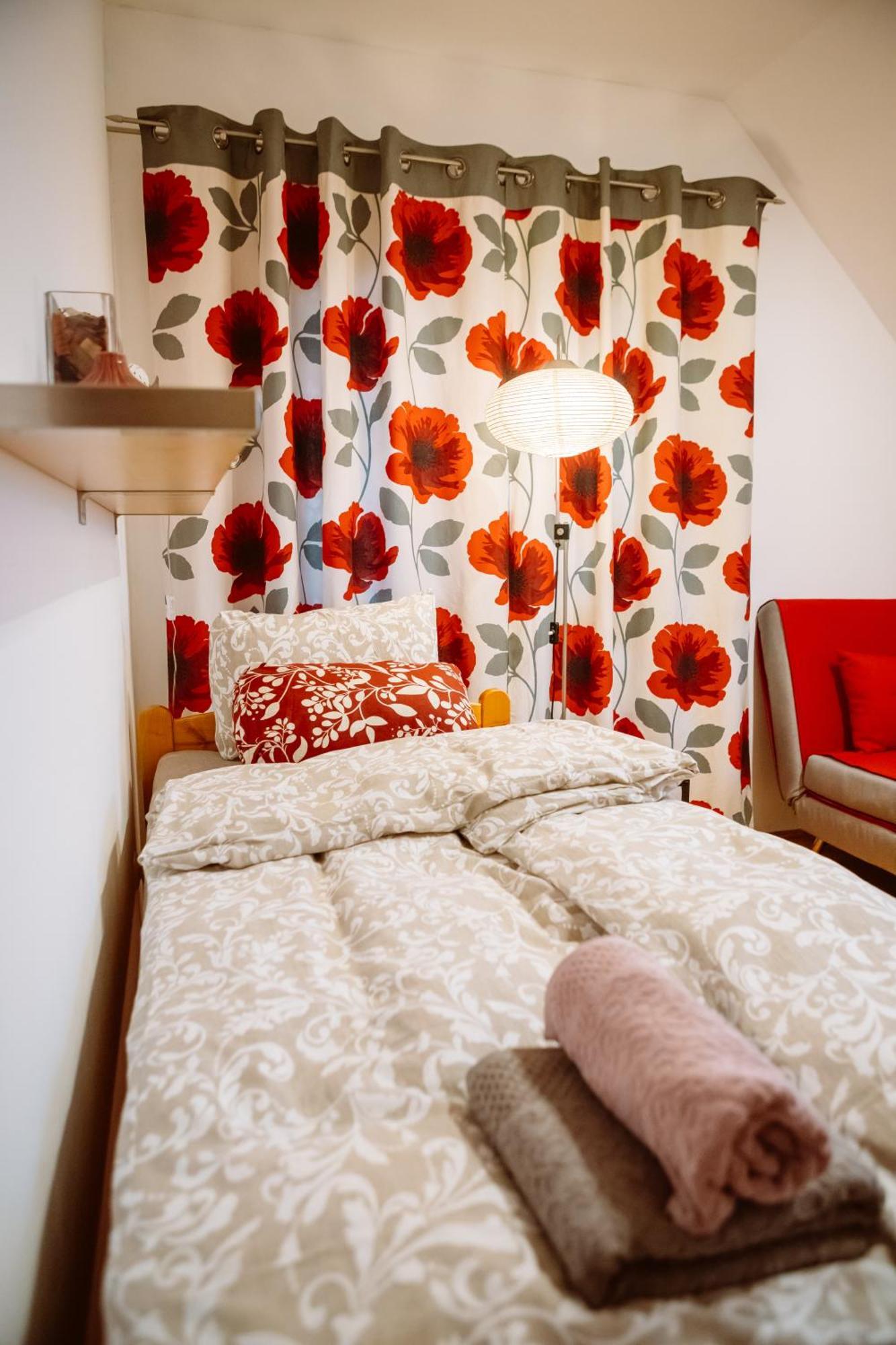 Kiralyszeke Apartman Егер Екстериор снимка