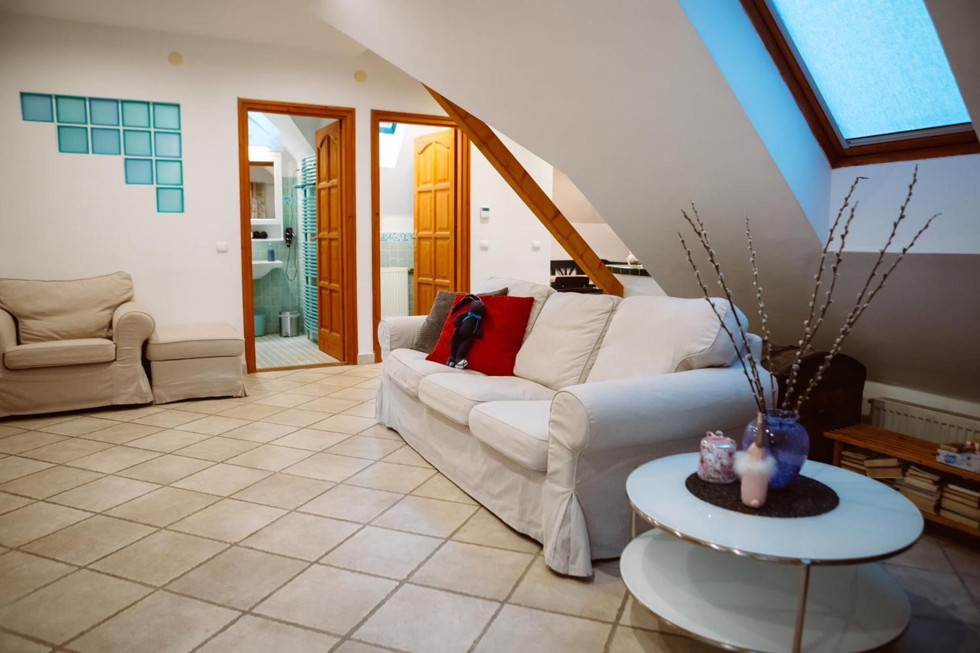 Kiralyszeke Apartman Егер Екстериор снимка