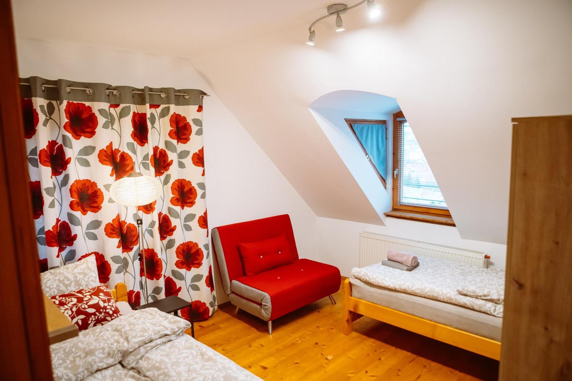 Kiralyszeke Apartman Егер Екстериор снимка