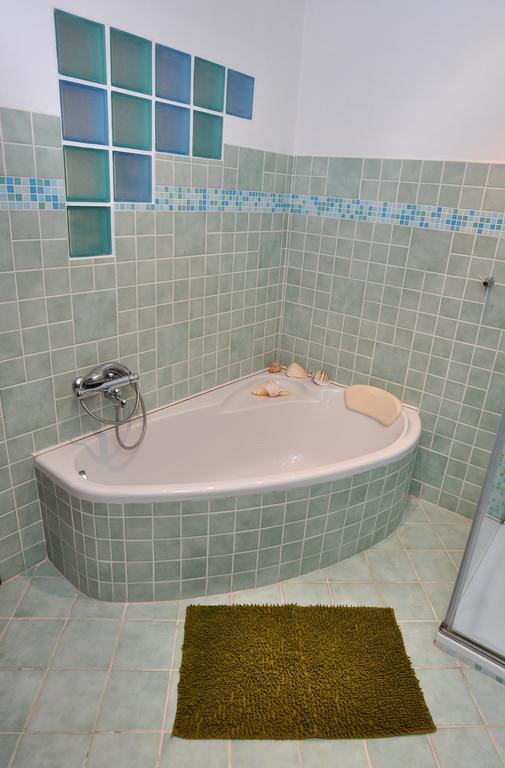 Kiralyszeke Apartman Егер Екстериор снимка