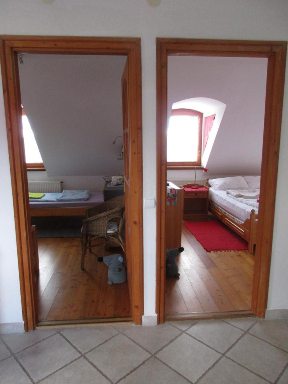 Kiralyszeke Apartman Егер Екстериор снимка
