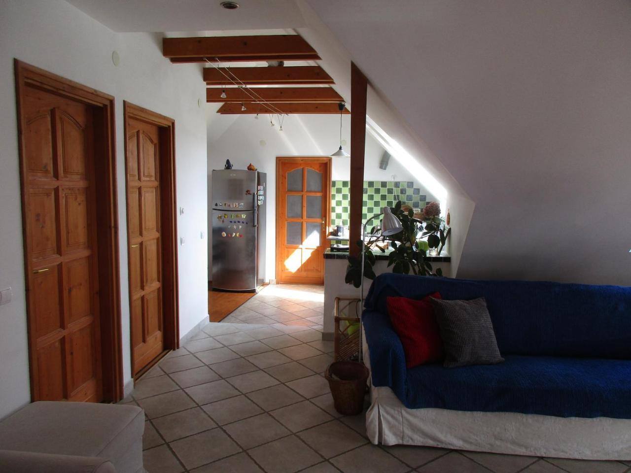Kiralyszeke Apartman Егер Екстериор снимка